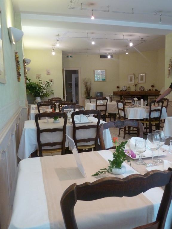 Hotel De France Objat Ngoại thất bức ảnh