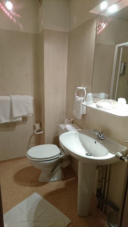 Hotel De France Objat Ngoại thất bức ảnh